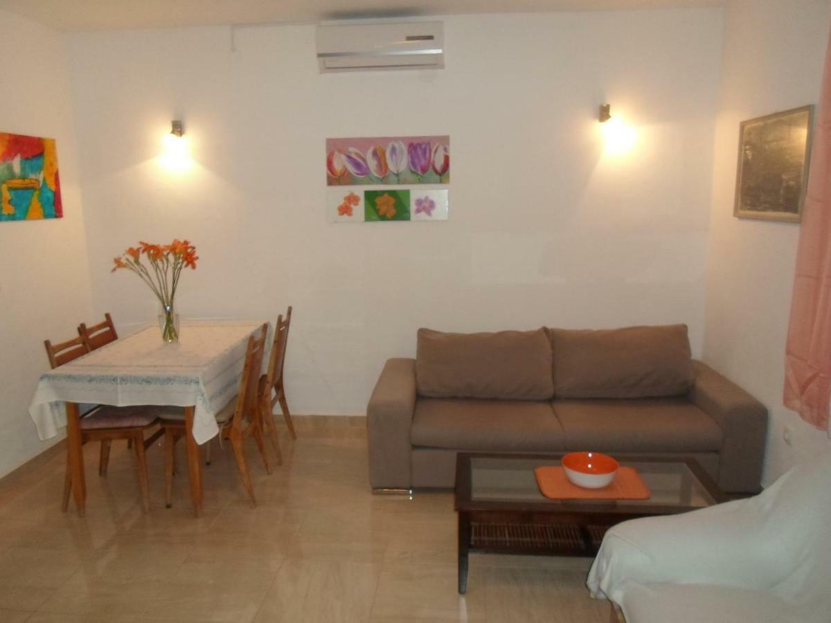 Apartment Mira Slime Luaran gambar